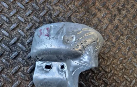 Jeep Grand Cherokee Heat shield in engine bay 05147152AC
