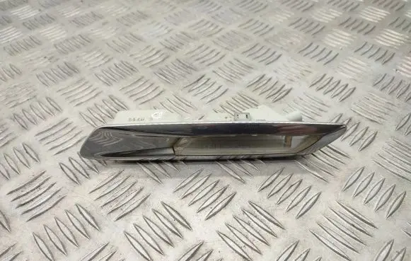 BMW 5 F10 F11 Front fender indicator light 715416805 715417005