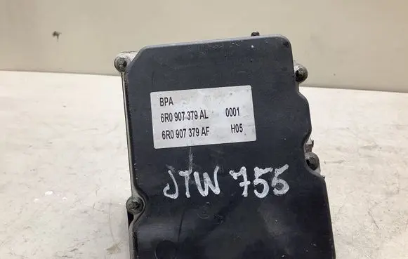 Skoda Fabia Mk2 (5J) ABS Pump 690907379AL 6R0614517AG