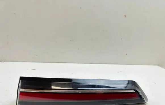Opel Mokka B Tailgate rear/tail lights