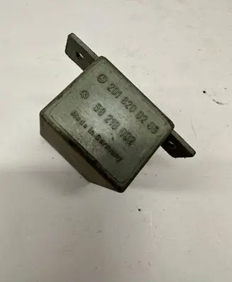 Mercedes-Benz E W124 Other relay 2018200205
