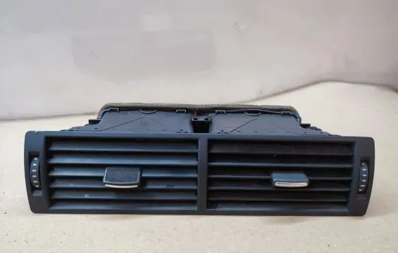 Audi A4 S4 B7 8E 8H Dash center air vent grill 8E0820951H