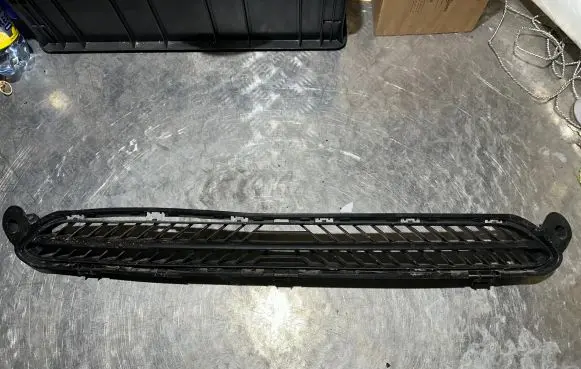 Citroen C4 III e-C4 Front bumper lower grill 9834691980