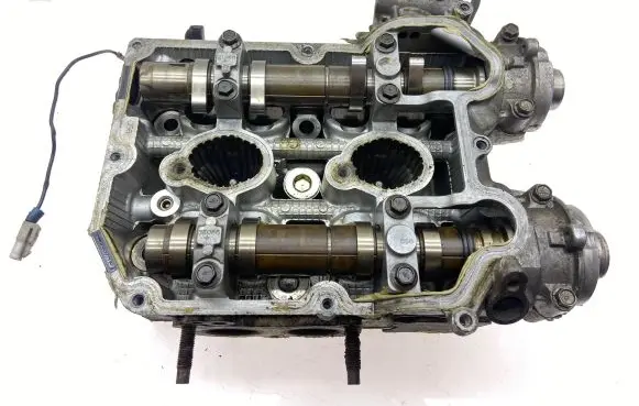 Subaru Forester SG Engine head D20RH