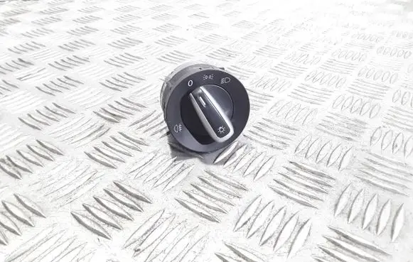 Volkswagen Golf VI Light switch 3C8941431B