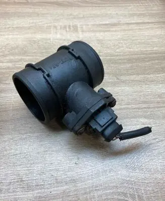 Opel Vectra B Mass air flow meter 0281002139