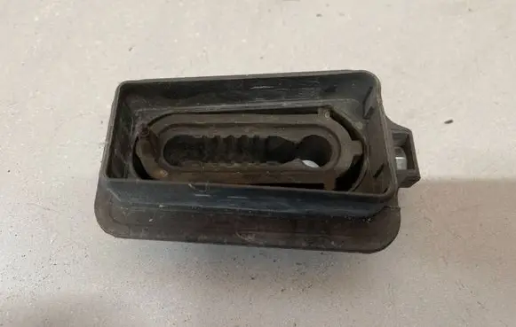 Radiator support slam panel bracket