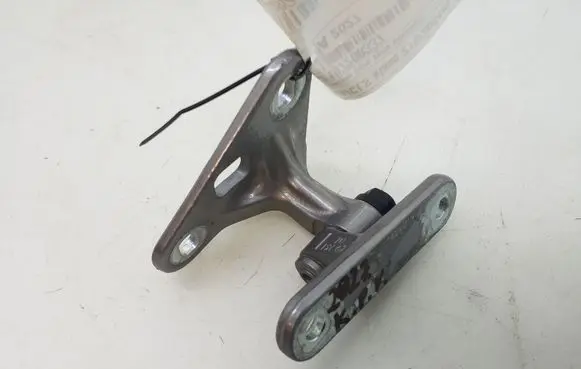 Mercedes-Benz CLS C219 Front door upper hinge A2197200337