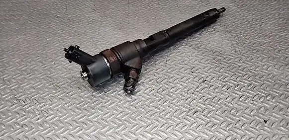 KIA Carens II Fuel injector 3380027400 0445110258
