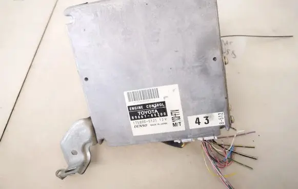 Toyota Avensis Verso Engine control unit/module 8966144300 89661-44300
