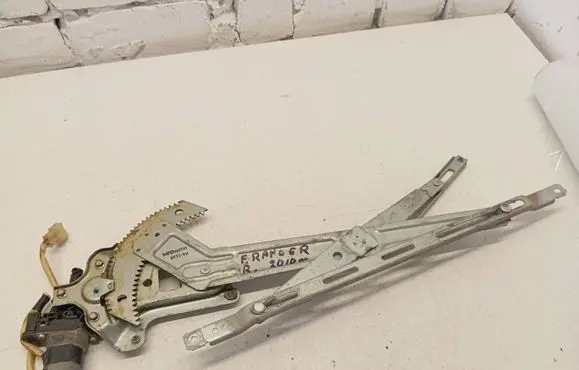 Ford Ranger Front door electric window regulator UR875858XR AE2621004200