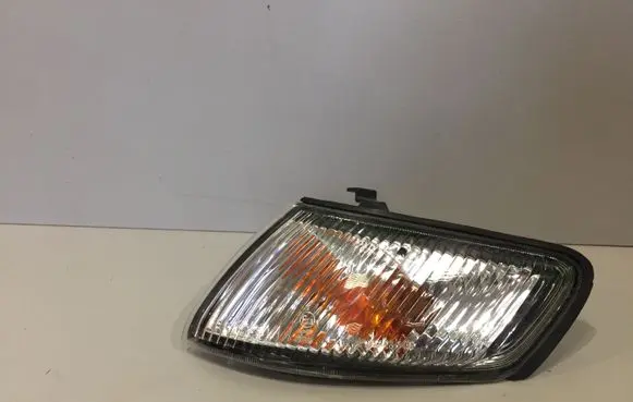 Mazda 626 Front indicator light