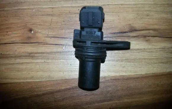 Ford Mondeo MK II Crankshaft position sensor 928F12K073A1E