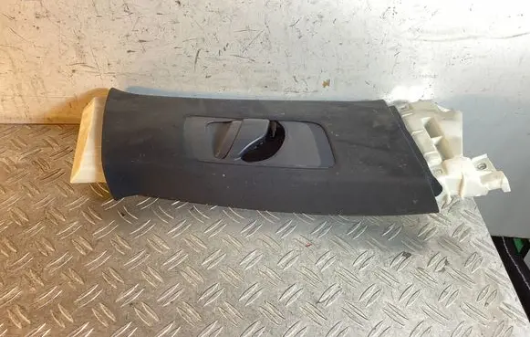 Lexus CT 200H (B) pillar trim (top) 7302353020 7313553030