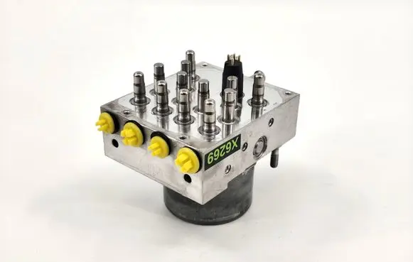 Opel Corsa D ABS Pump 13321075 0265251190 AB4