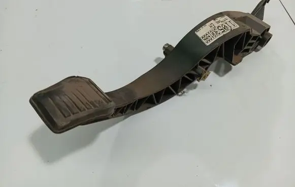 Ford Mondeo Mk III Brake pedal 11053K01686