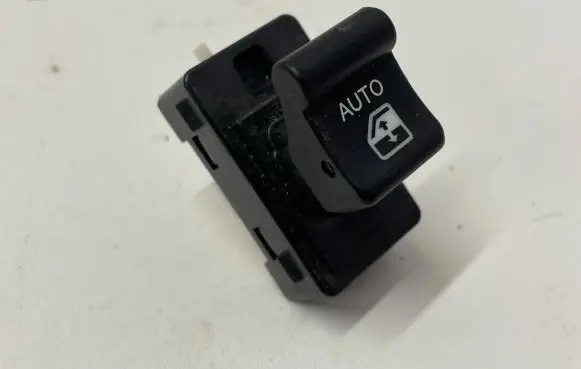 Jeep Renegade Electric window control switch 30170843
