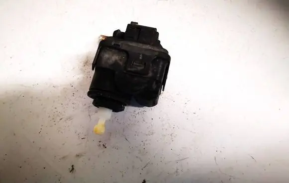 Skoda Octavia Mk1 (1U) Headlight level adjustment motor 1u0941295