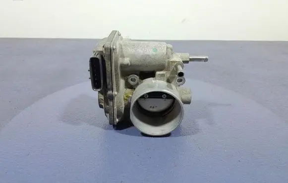 Toyota Auris E180 Throttle body valve 220300T110