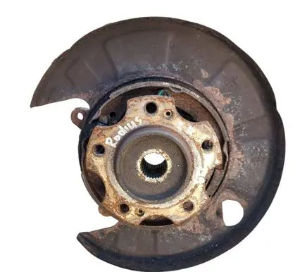 SsangYong Rodius Rear wheel hub spindle/knuckle 