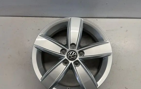 Volkswagen Polo V 6R R15 alloy rim 2G0071495