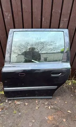 Volvo V70 Rear door 
