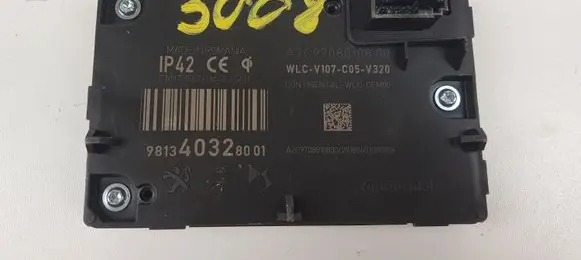 Peugeot 3008 II Wireless charging module 981340328001 A2C9708010800