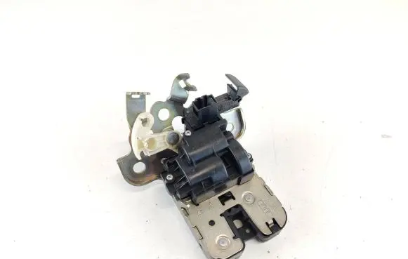 Tailgate/trunk/boot lock/catch/latch