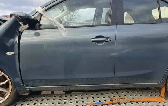 Nissan Micra Front door