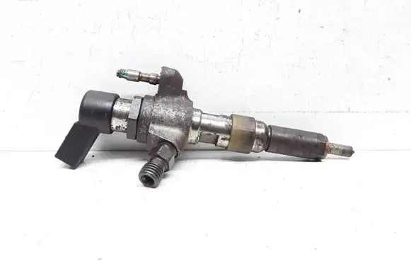 Volvo V60 Fuel injector 9674973080