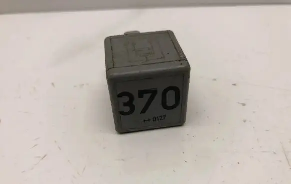 Audi A4 S4 B8 8K Other relay 8D0951253 V23134J52X300