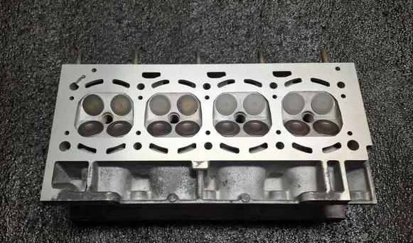 Volkswagen Golf IV Engine head 036103373AC