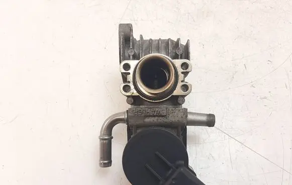BMW 5 E60 E61 EGR valve 7548415