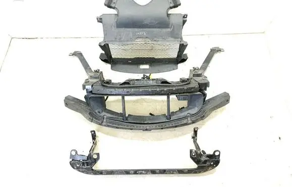 Maserati Quattroporte Radiator support slam panel 670001328