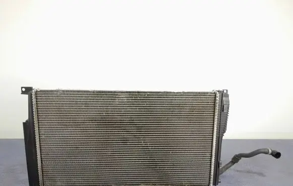 BMW 6 F12 F13 Coolant radiator 735493