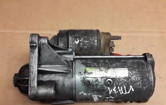 Renault Scenic II - Grand scenic II Starter motor 8200331251 D7R49