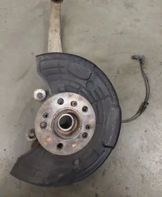 Mercedes-Benz R W251 Front wheel hub spindle knuckle