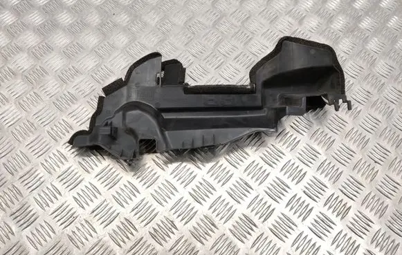 Lexus CT 200H Intercooler air guide/duct channel 5329376020