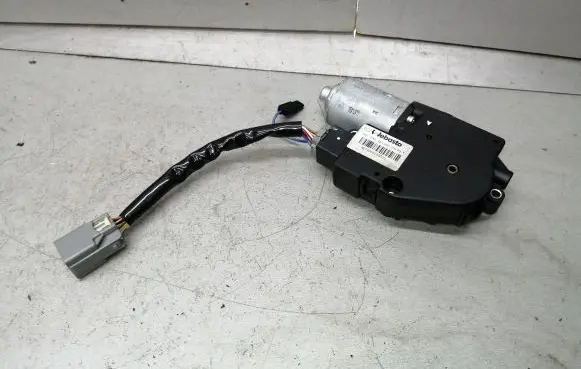 Nissan Murano Z50 Sunroof motor/actuator N21V40 1813019A 0178101