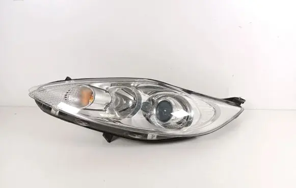 Ford Fiesta Headlight/headlamp 8A6113W030CG