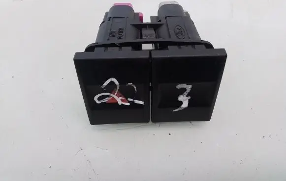 Ford Mondeo Mk III Hazard light switch
