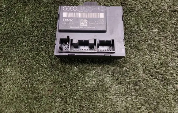 Audi Q7 4M Door control unit/module 4L0959794B 4L0910795B