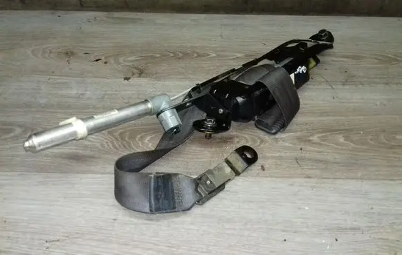 Volvo S80 Front seatbelt 9476735