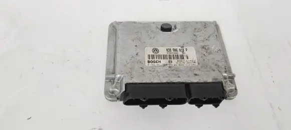 Volkswagen PASSAT B5 Engine control unit/module 038906018P 0281001720 28SA354