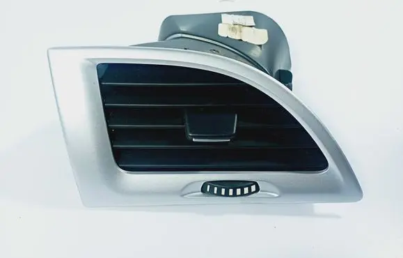 Renault Megane III Dashboard side air vent grill/cover trim