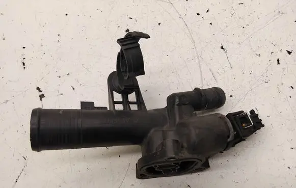 Nissan Qashqai Thermostat/thermostat housing 558751