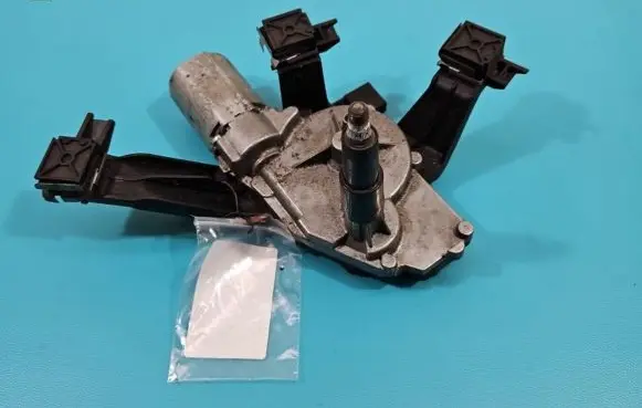 Peugeot 207 Rear window wiper motor 0390201813 IMPRK1360349