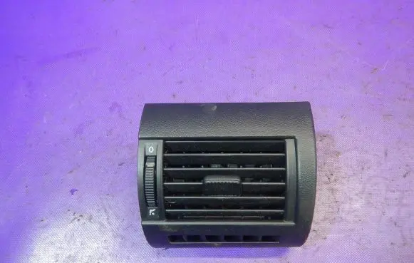Volkswagen Fox Dashboard air vent grill cover trim 5Z0819703