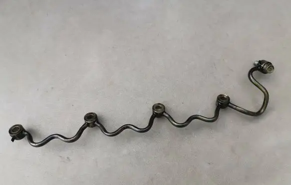 Toyota Avensis T250 Fuel return line/hose 