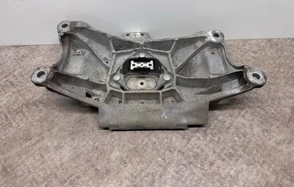 Porsche Macan (95B) Gearbox mounting bracket 95B399263 1C166CC1